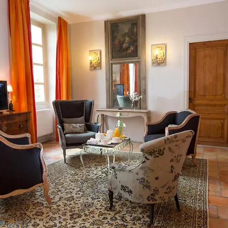 Chateau De *